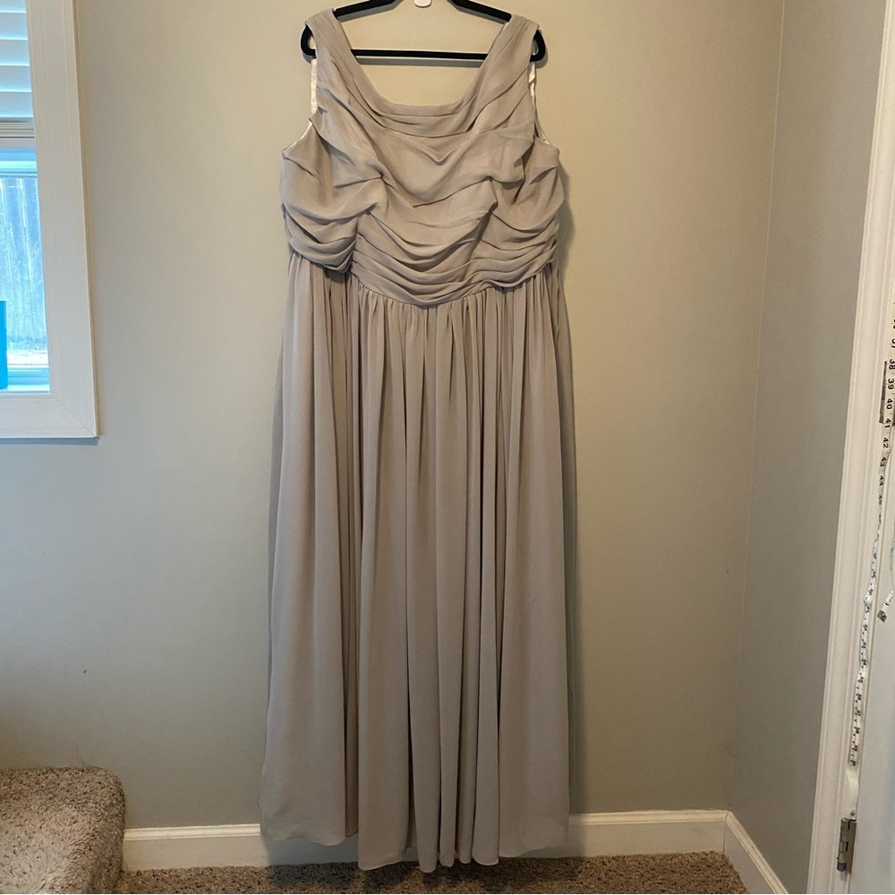 Light gray, long formal dress 26w